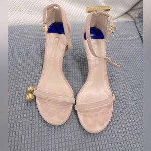 Stuart Weitzman beige shoes size 7